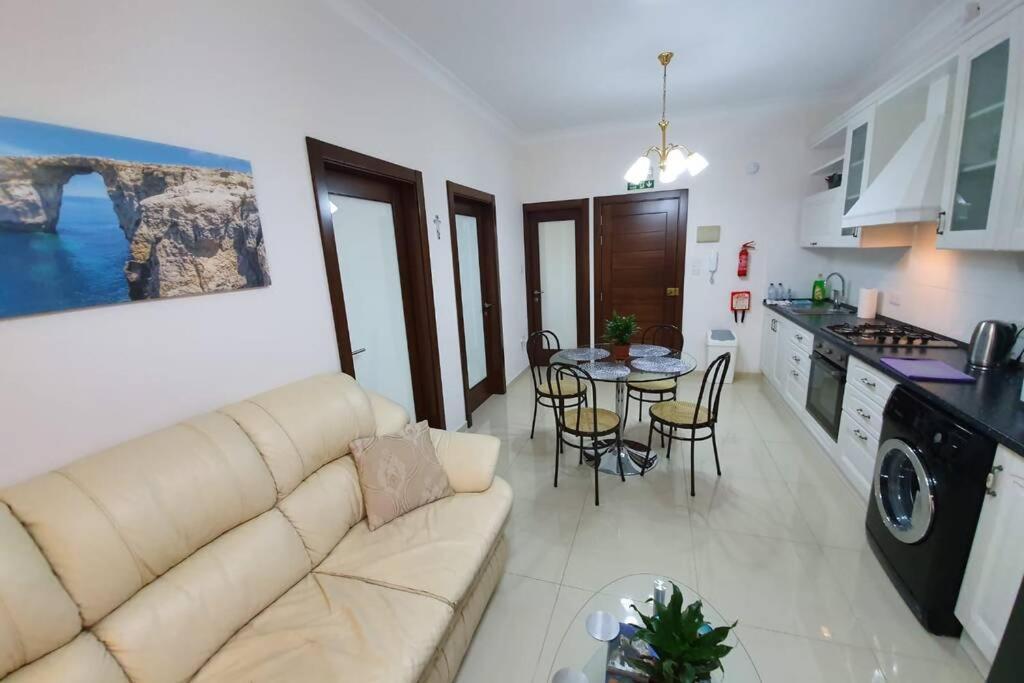 Munxar Holiday Apartment Марсаскала Екстериор снимка